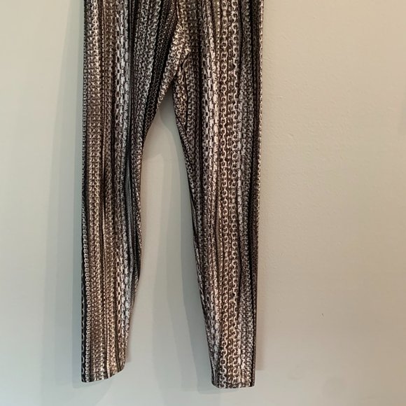 Zara Terez Youth Legging Size Small - Picture 3 of 6